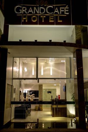 Grand Cafe Hotel Manhuacu Luaran gambar