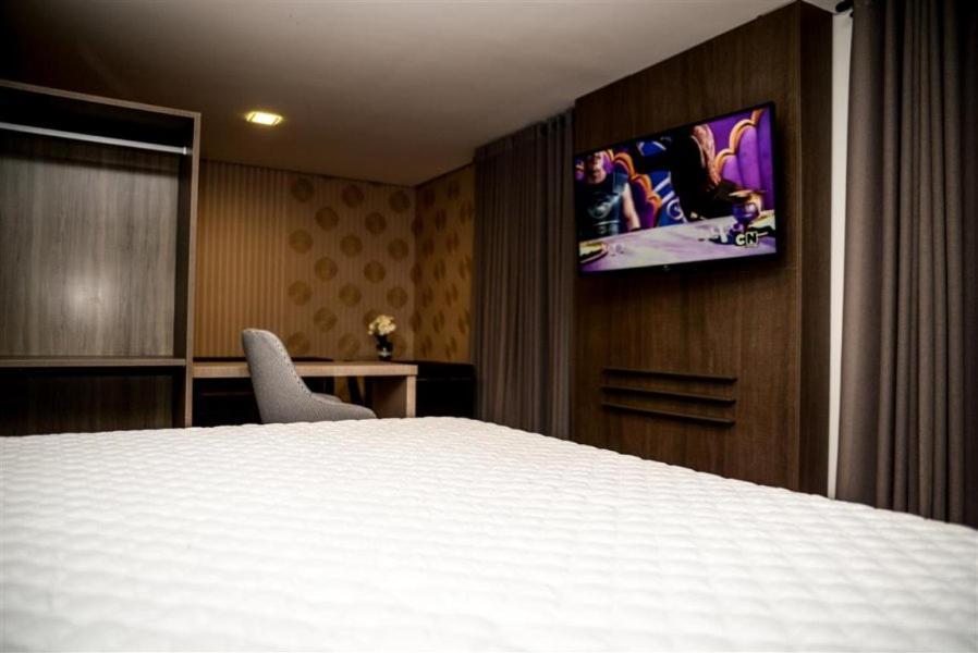 Grand Cafe Hotel Manhuacu Luaran gambar