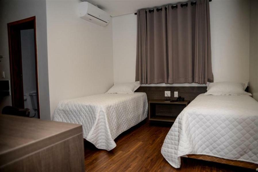 Grand Cafe Hotel Manhuacu Luaran gambar