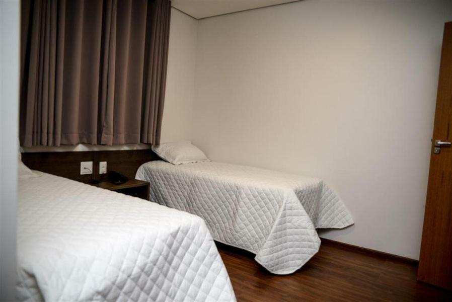 Grand Cafe Hotel Manhuacu Luaran gambar