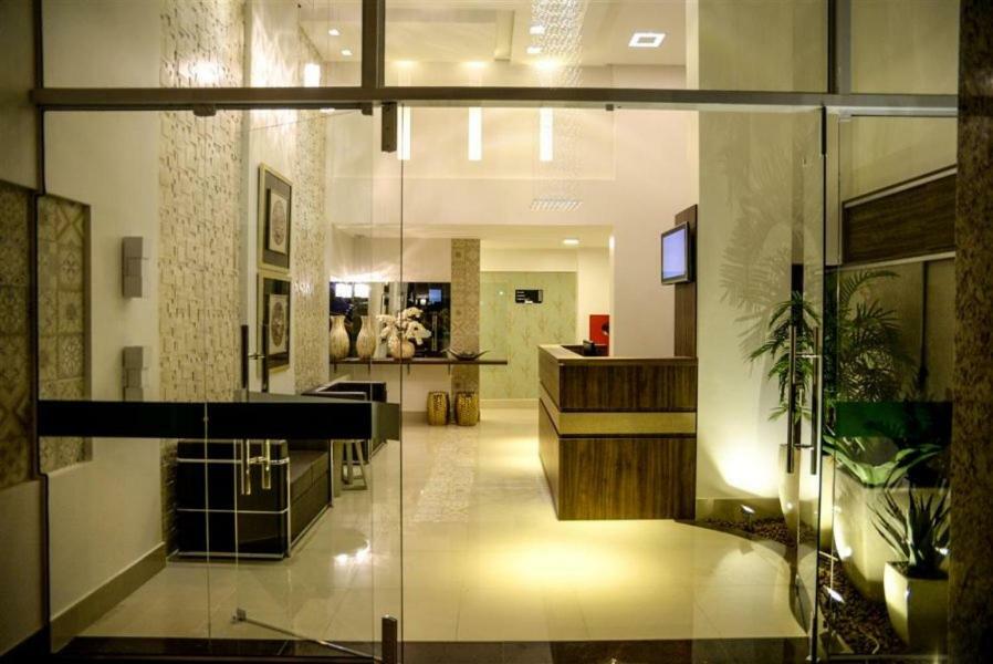 Grand Cafe Hotel Manhuacu Luaran gambar