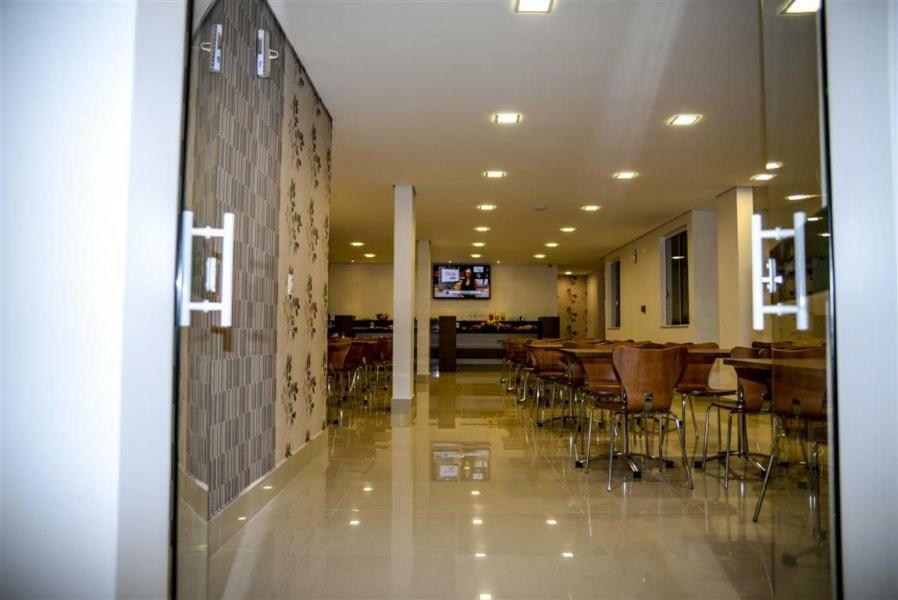 Grand Cafe Hotel Manhuacu Luaran gambar